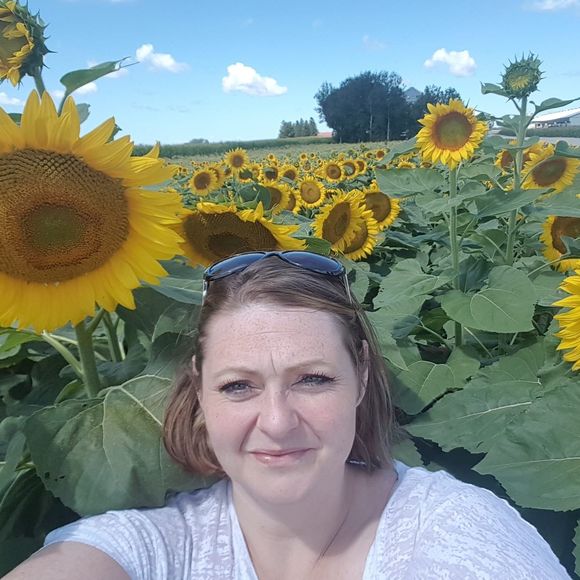 Meet your Posher, Marianne - Picture 1 of 1